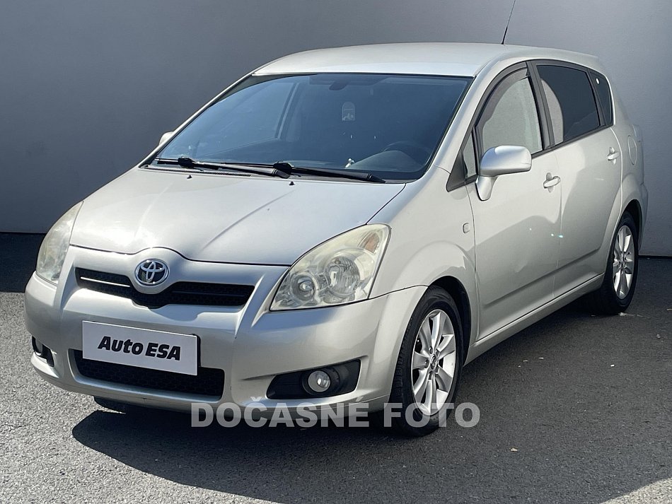 Toyota Corolla Verso 2.2 D-4D 