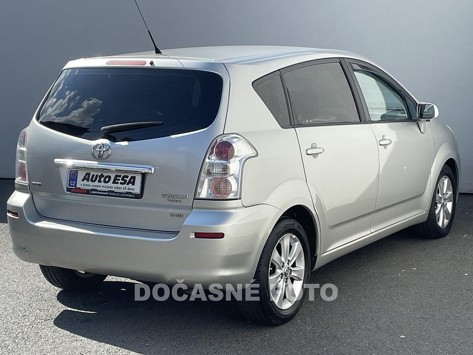 Toyota Corolla Verso 2.2 D-4D 