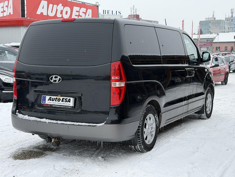 Hyundai H 1 2.5CRD  8míst