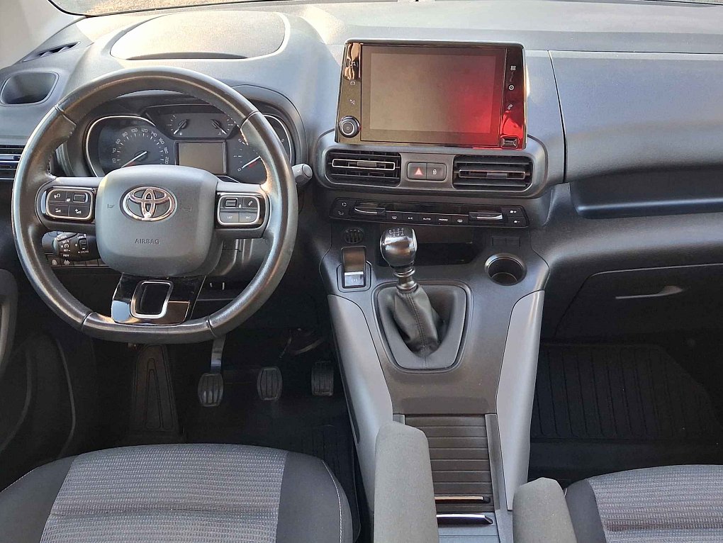 Toyota ProAce City Verso 1.5D-4D Family MAXi 7míst