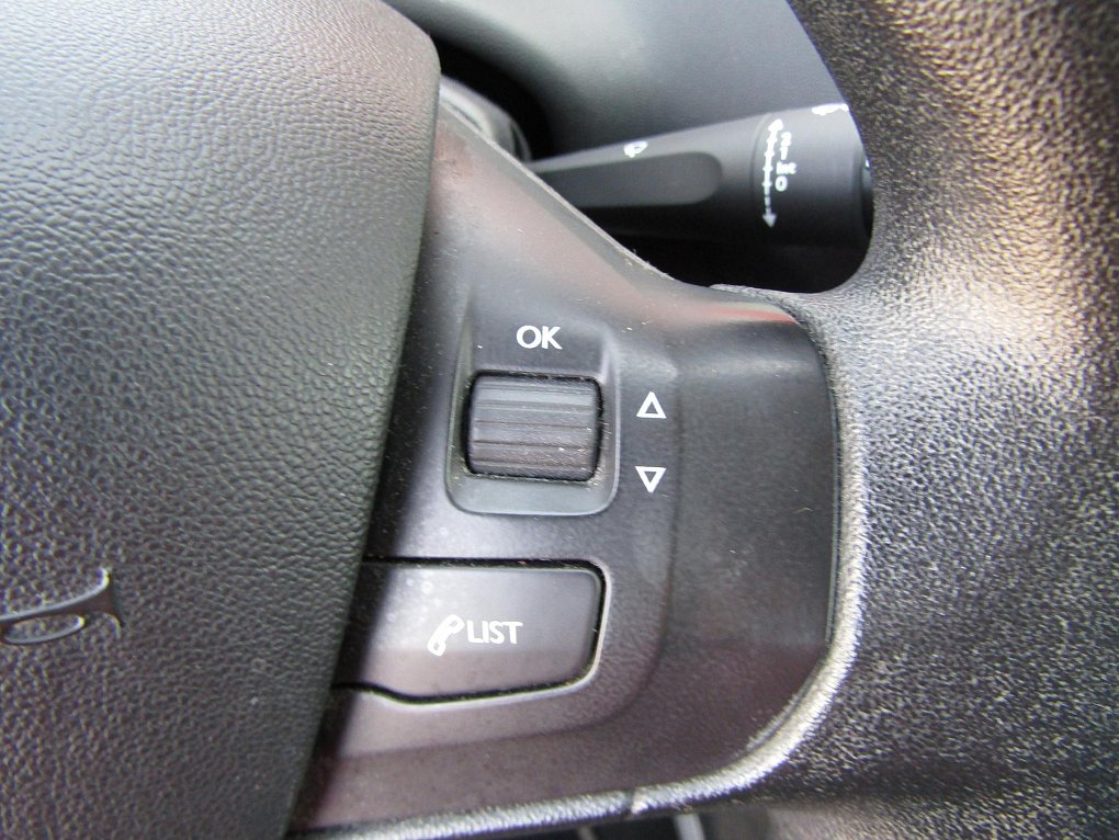Peugeot 208 1.2 VTi 