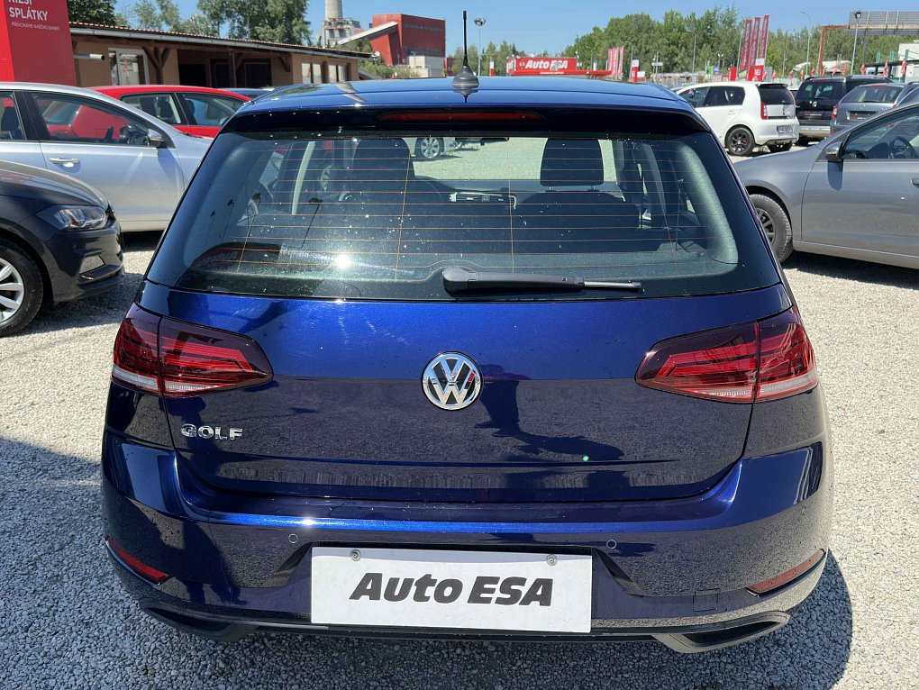 Volkswagen Golf 1.6 TDi 