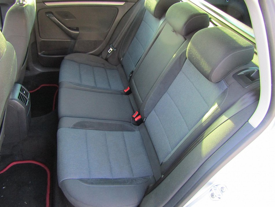 Volkswagen Golf 1.4TSI 