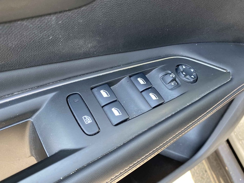 Peugeot 3008 1.2 PT GT Line