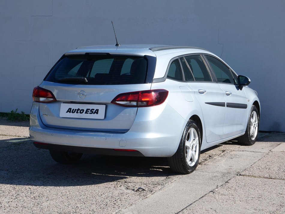 Opel Astra 1.2T  Sports Tourer