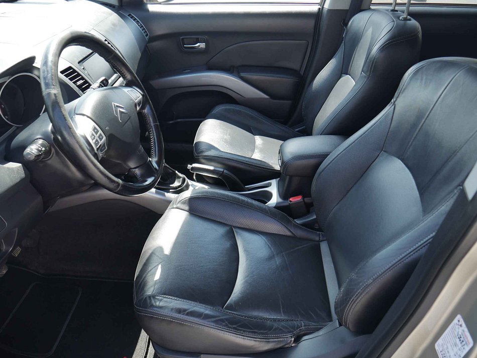 Citroën C-Crosser 2.2HDi  4x4, 7míst