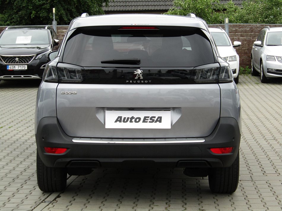 Peugeot 5008 1.2 PT 
