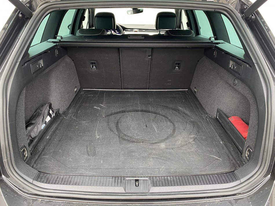 Volkswagen Passat 2.0 TDi Elegance 4X4