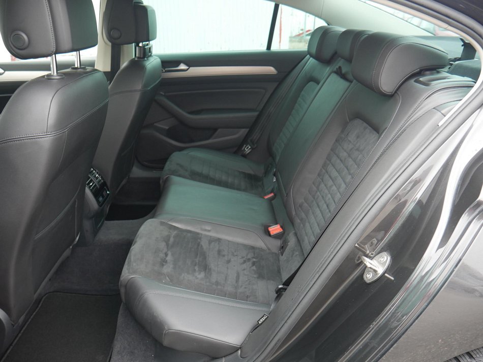 Volkswagen Passat 2.0 TDi R-Line