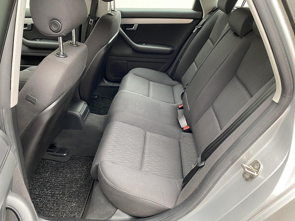 Audi A4 1.6i 