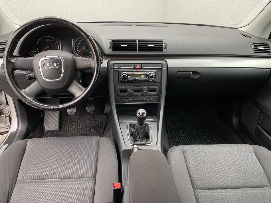 Audi A4 1.6i 