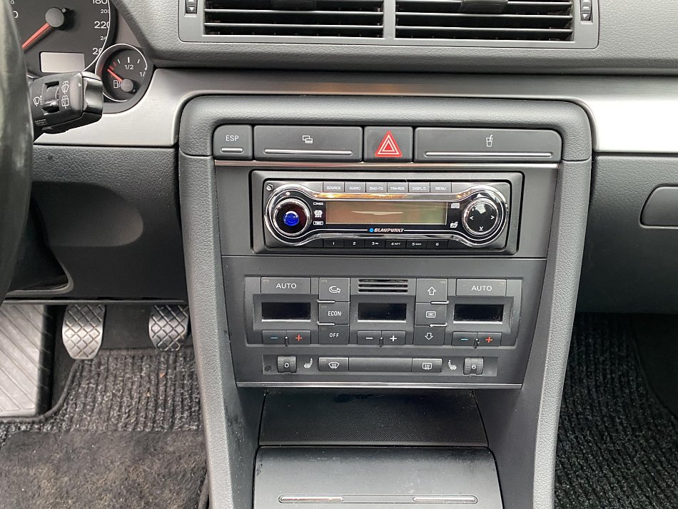 Audi A4 1.6i 