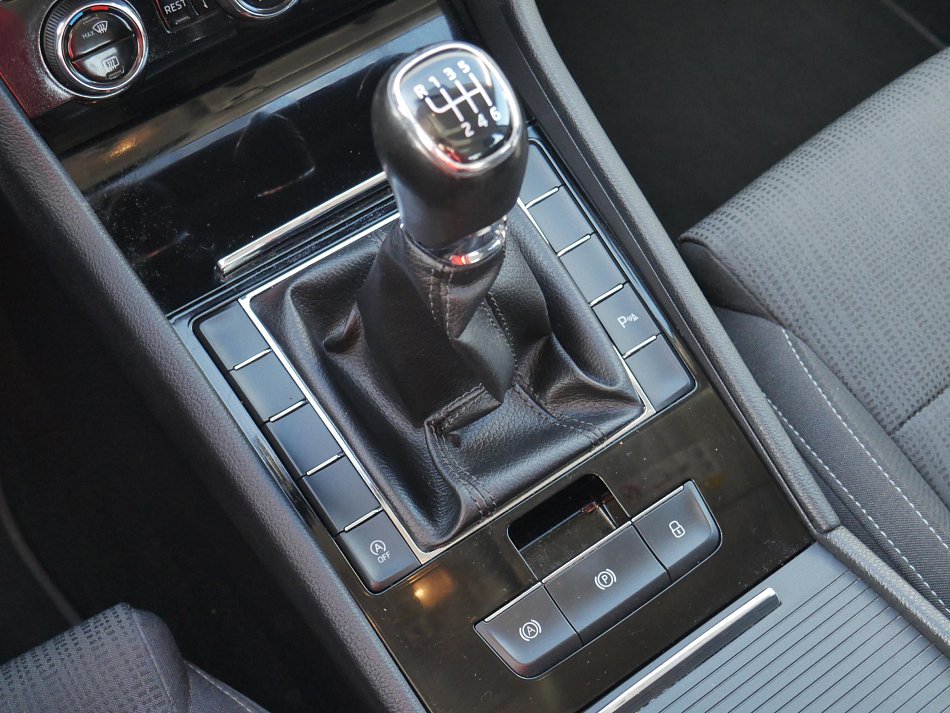 Škoda Superb III 2.0 TDi 