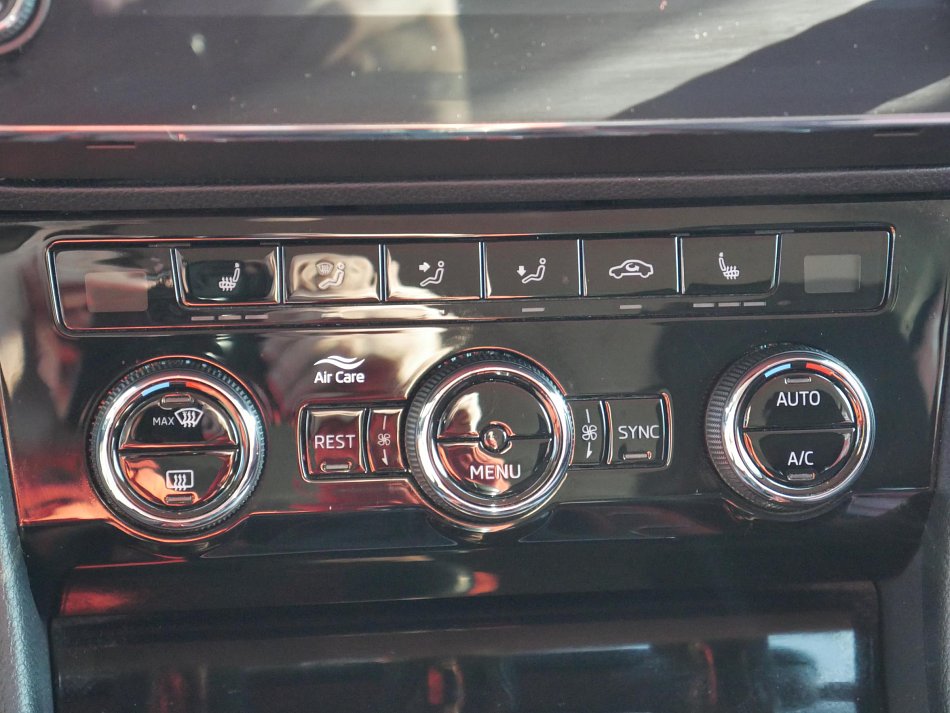 Škoda Superb III 2.0 TDi 