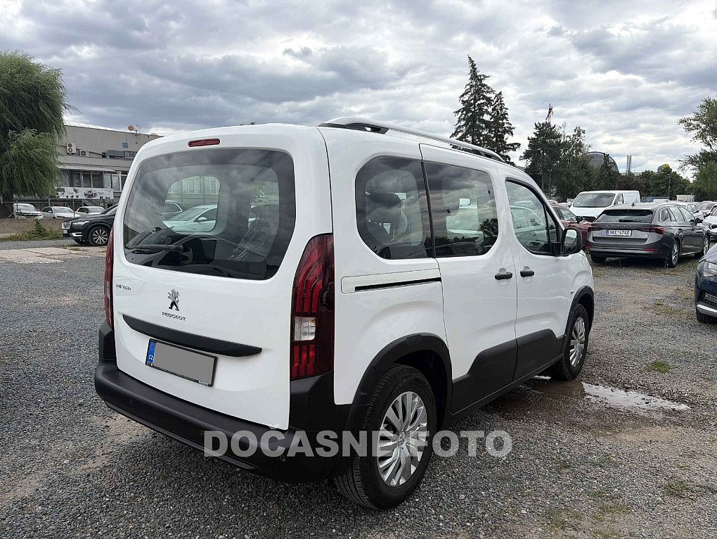 Peugeot Rifter 1.2T Active