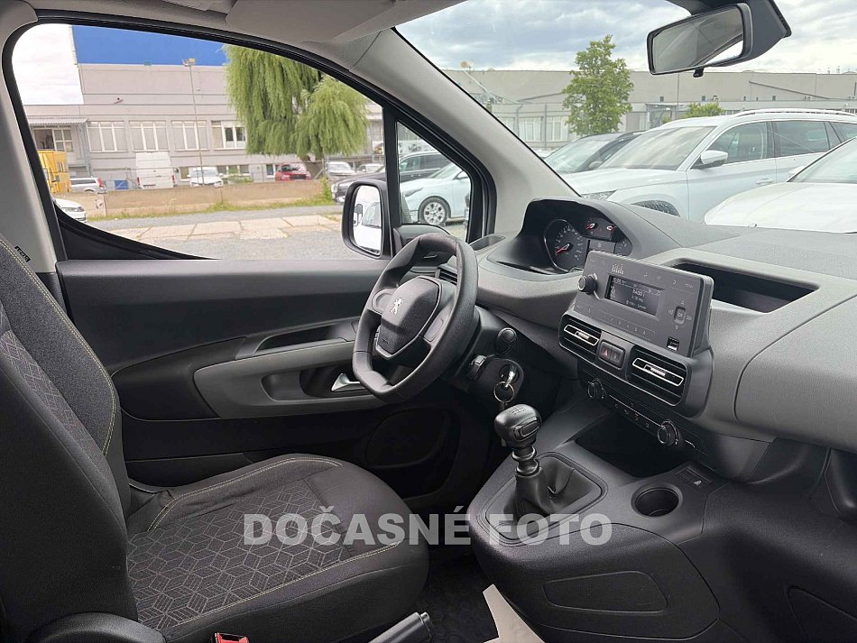 Peugeot Rifter 1.2T Active