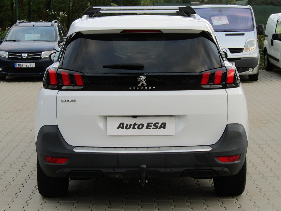 Peugeot 5008 1.2 THP 