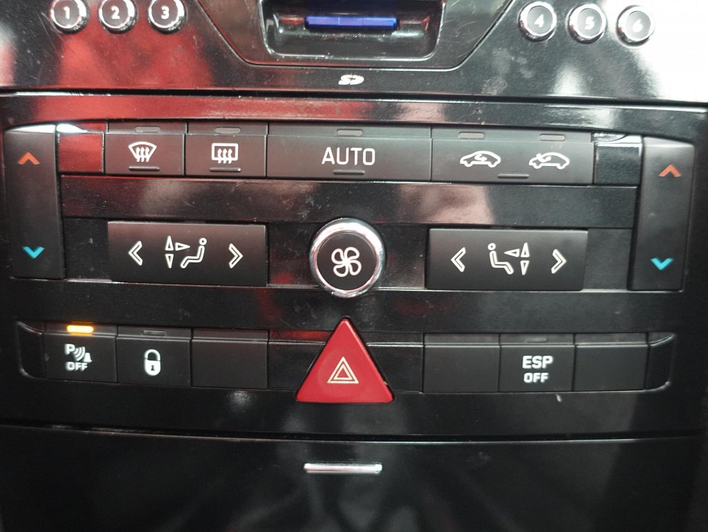 Peugeot 407 2.0 HDI 