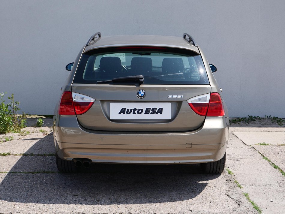BMW Řada 3 2.5i 