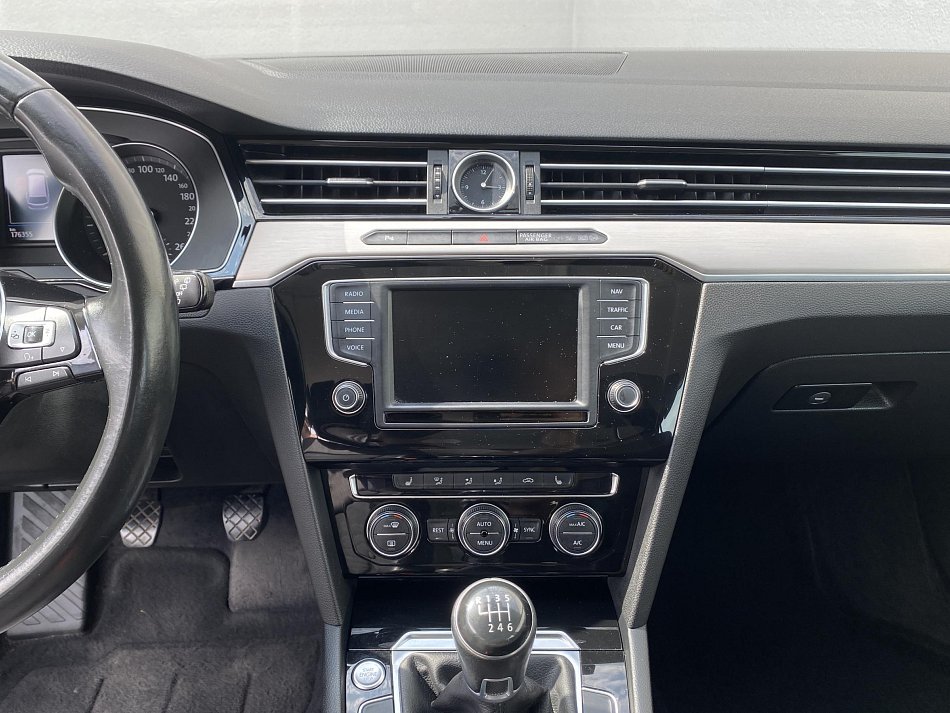 Volkswagen Passat 2.0 TDi Highline