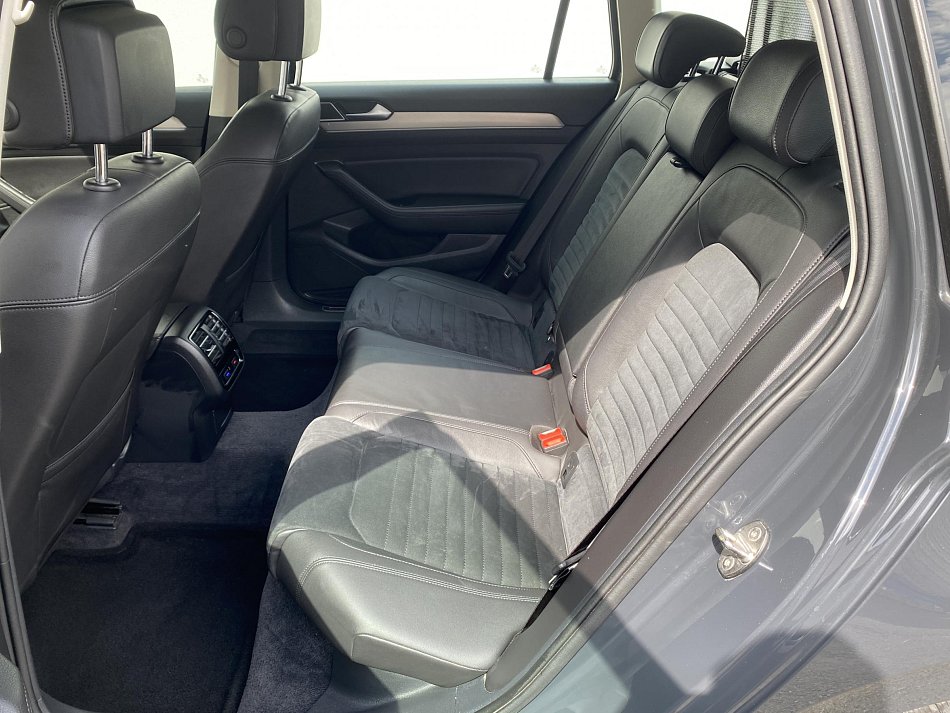 Volkswagen Passat 2.0 TDi Highline