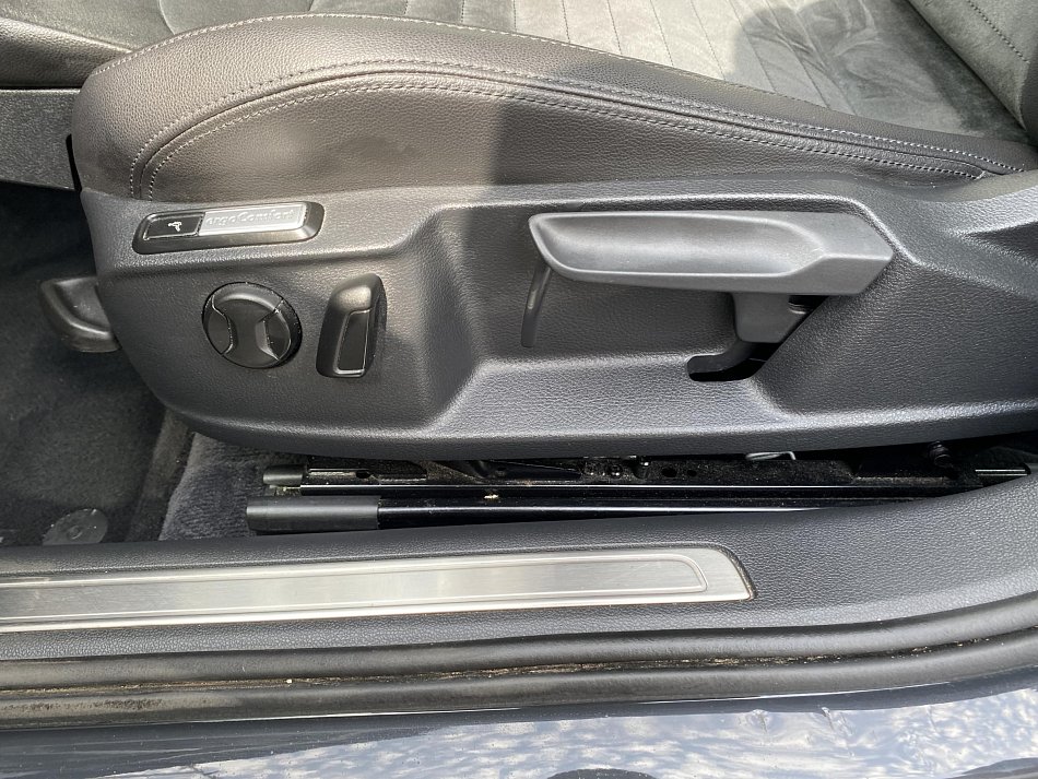 Volkswagen Passat 2.0 TDi Highline