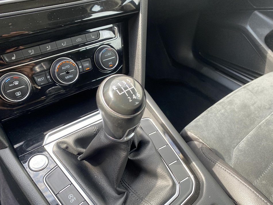 Volkswagen Passat 2.0 TDi Highline