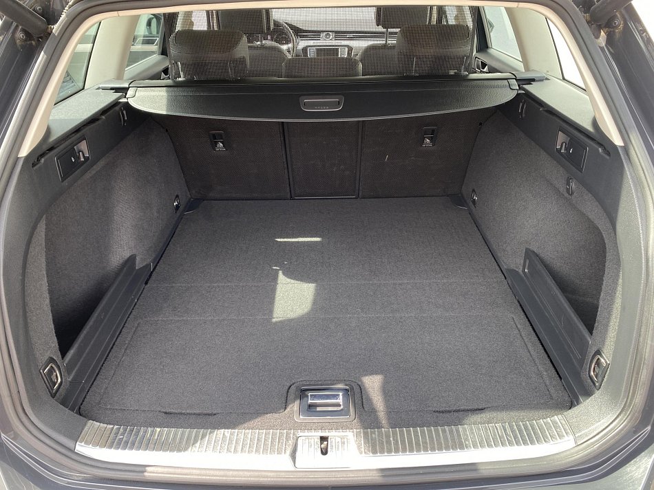 Volkswagen Passat 2.0 TDi Highline