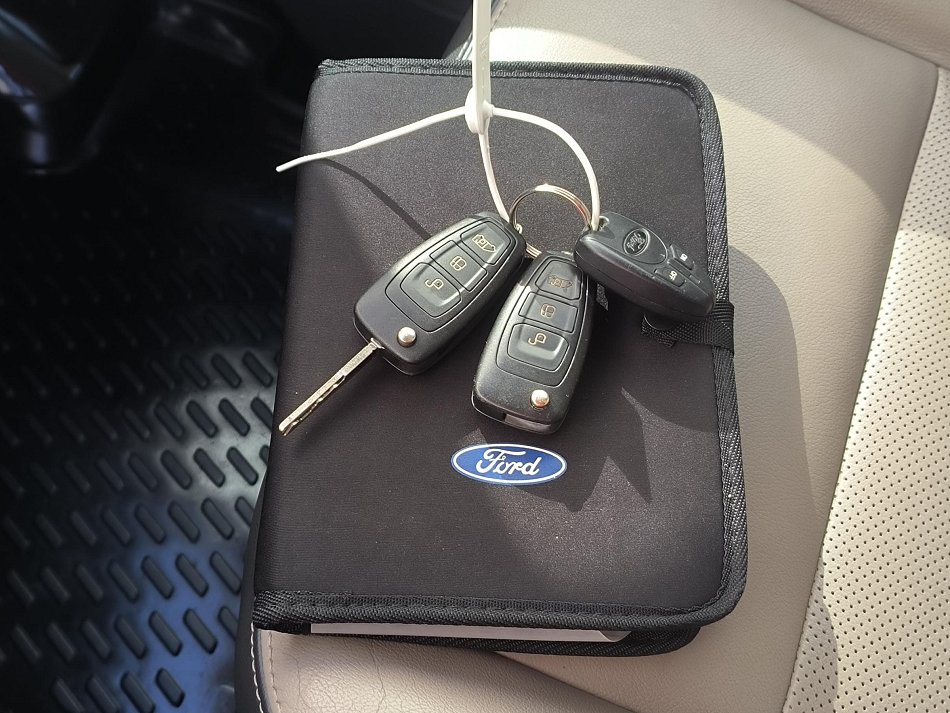 Ford Tourneo Custom 2.2TDCi Titanium 8míst