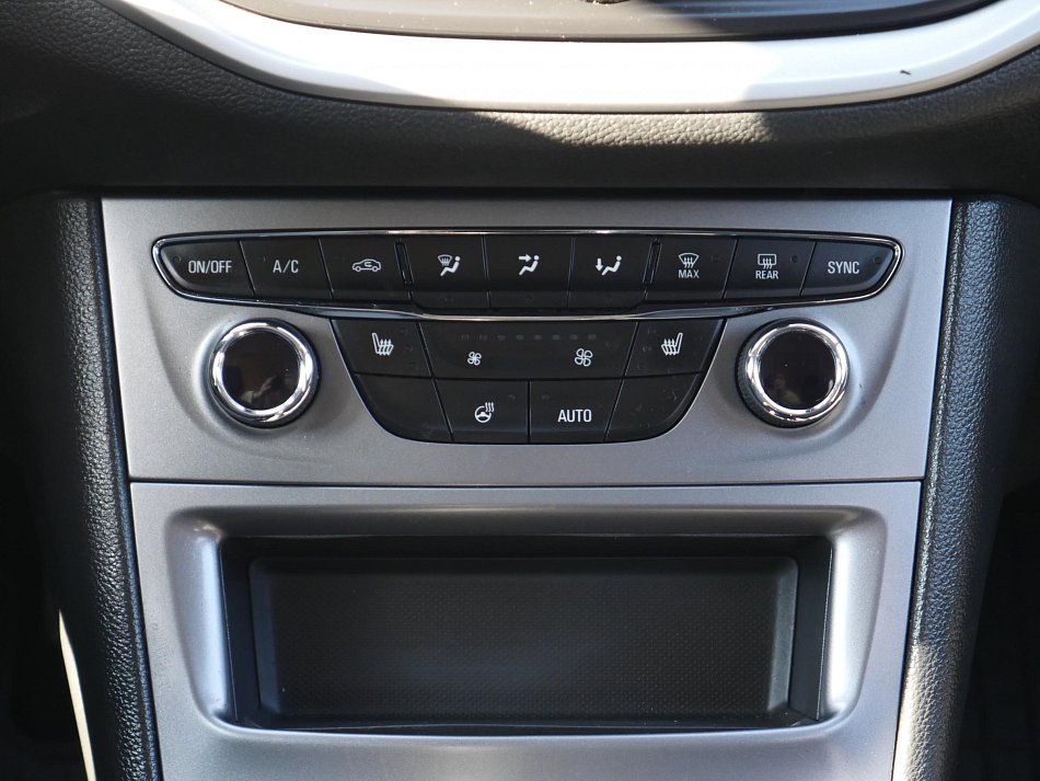 Opel Astra 1.2T  Sports Tourer