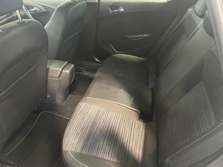 Opel Astra 1.6 CDTi 