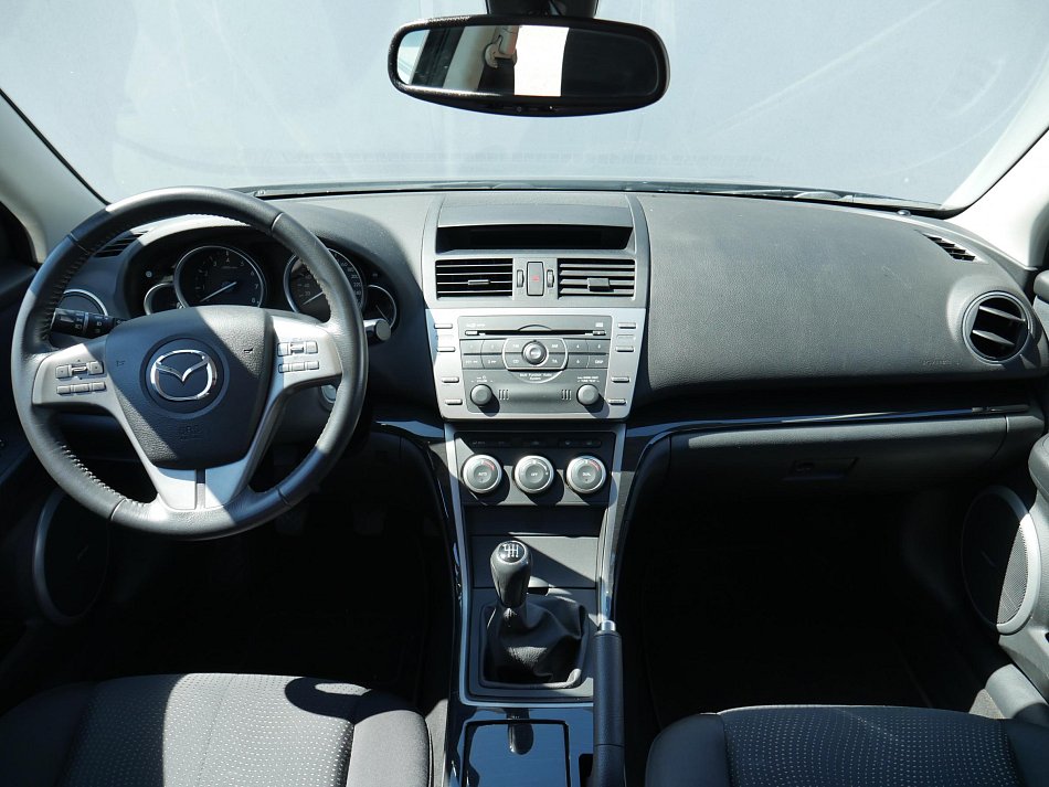 Mazda 6 2.0 i 