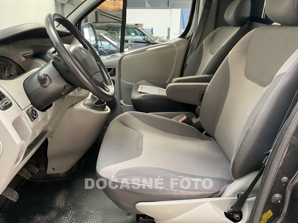Renault Trafic 2.0dCi 