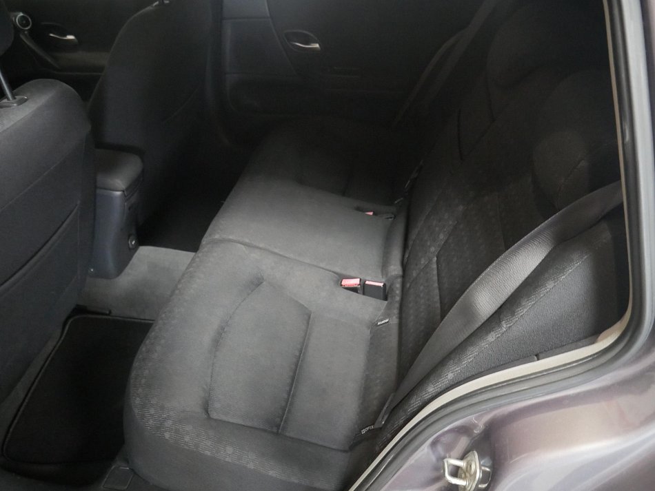 Renault Laguna 1.9dCi 