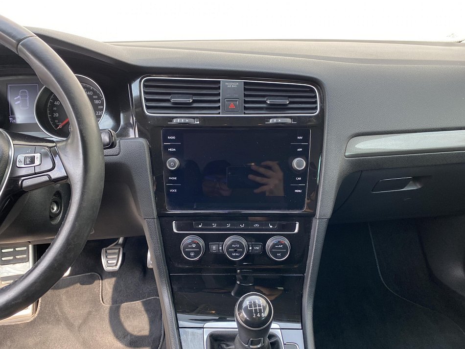 Volkswagen Golf 1.5 TSi Join