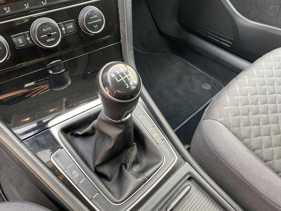 Volkswagen Golf 1.5 TSi Join