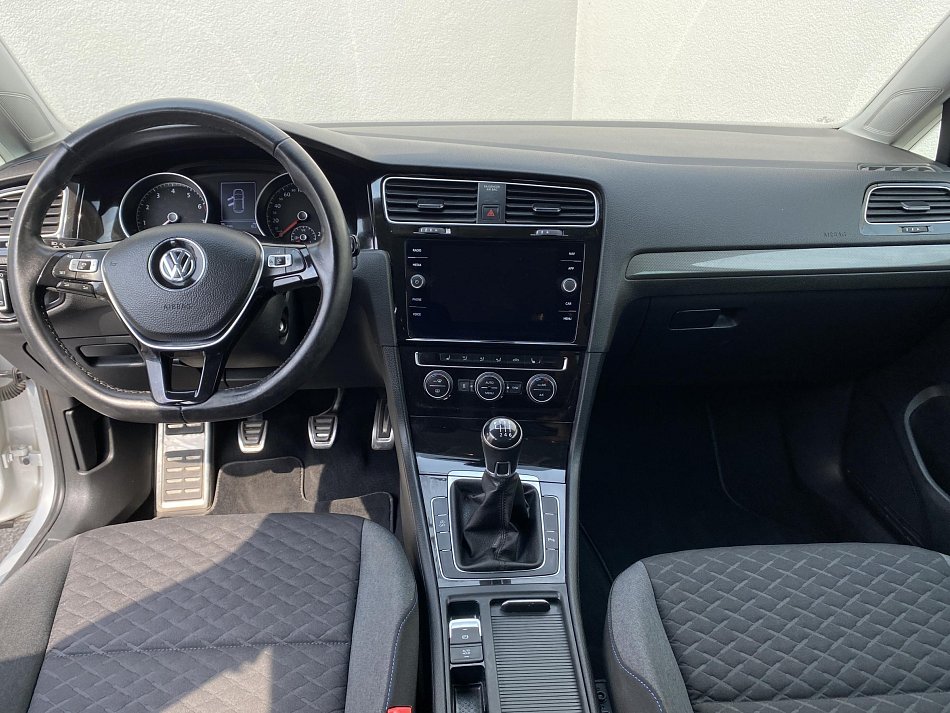 Volkswagen Golf 1.5 TSi Join