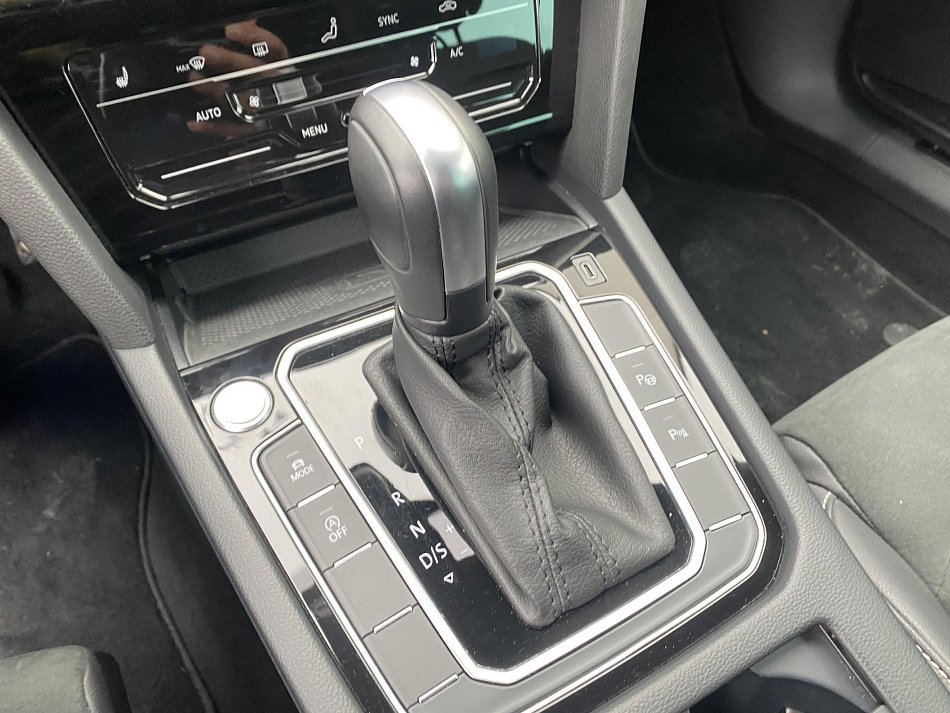 Volkswagen Passat 2.0 TDi Elegance 4X4