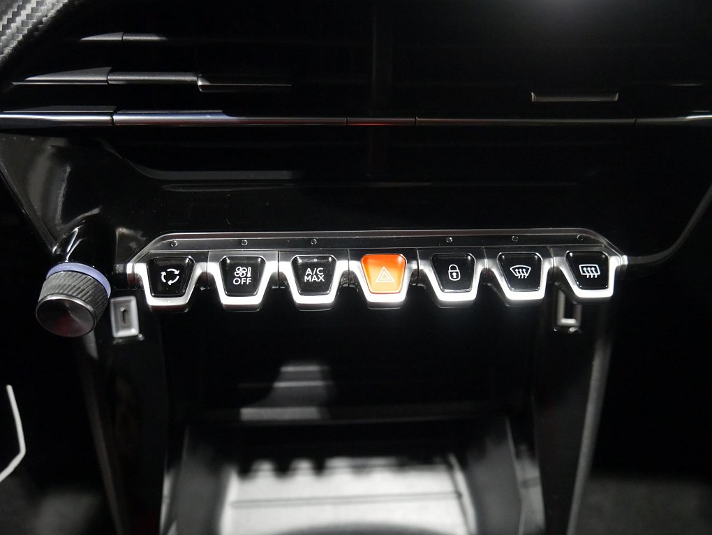 Peugeot 208 1.2PT Business