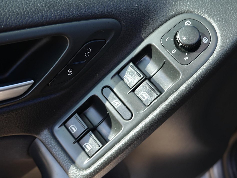 Volkswagen Golf 1.6i 