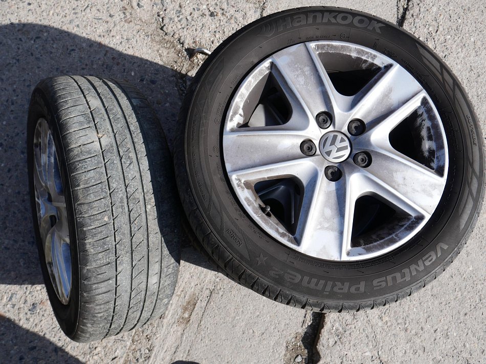 Volkswagen Golf 1.6i 