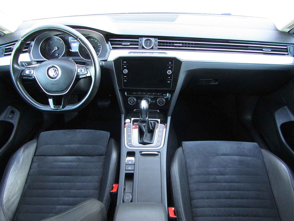 Volkswagen Passat 2.0TDi R-Line
