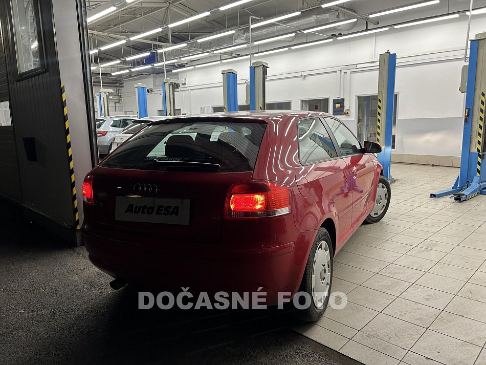 Audi A3 1.6 i 