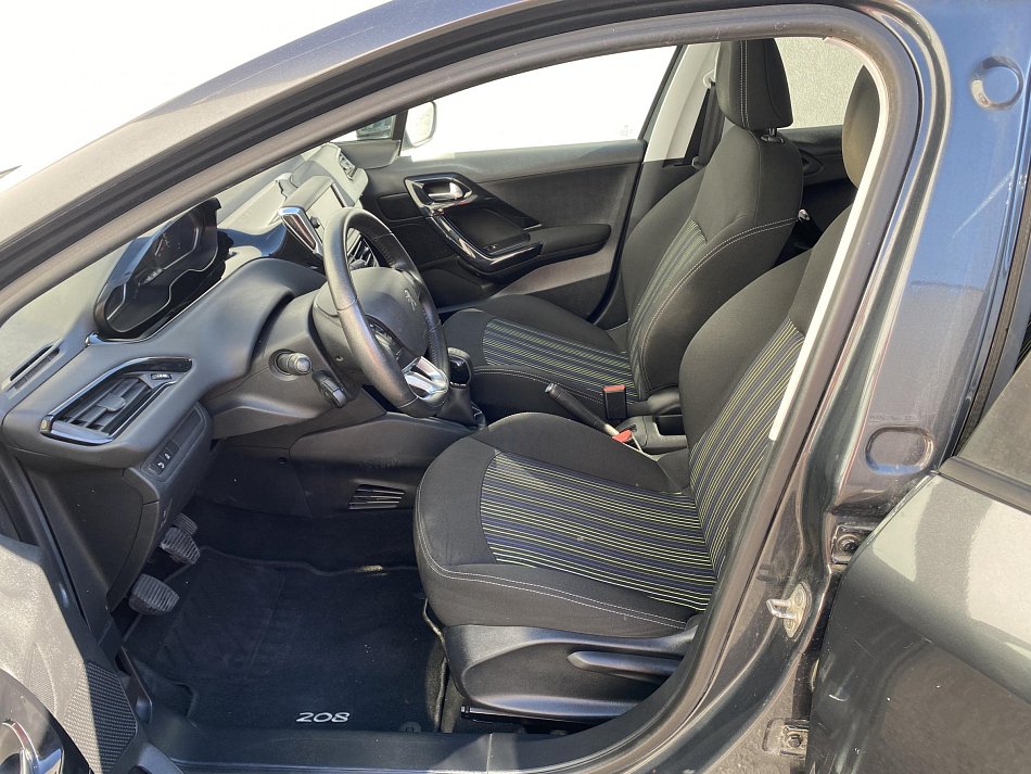 Peugeot 208 1.2VTi 