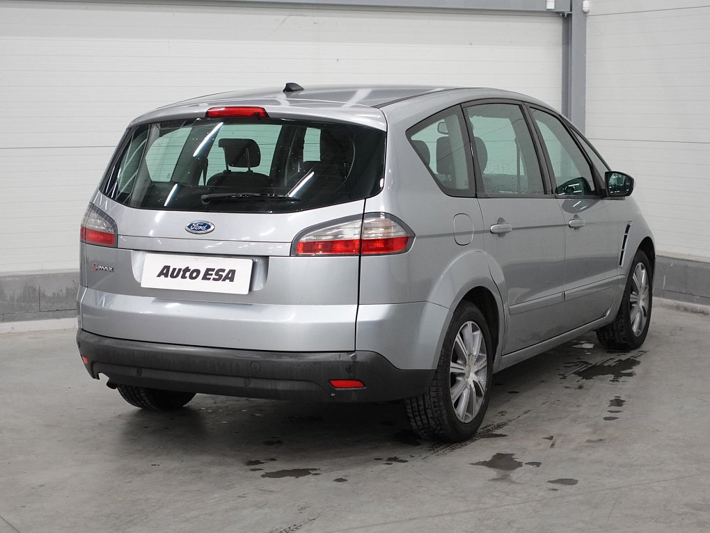 Ford S-MAX 2.0i 