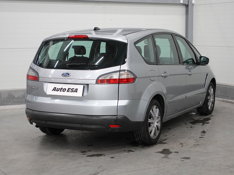Ford S-MAX 2.0i 