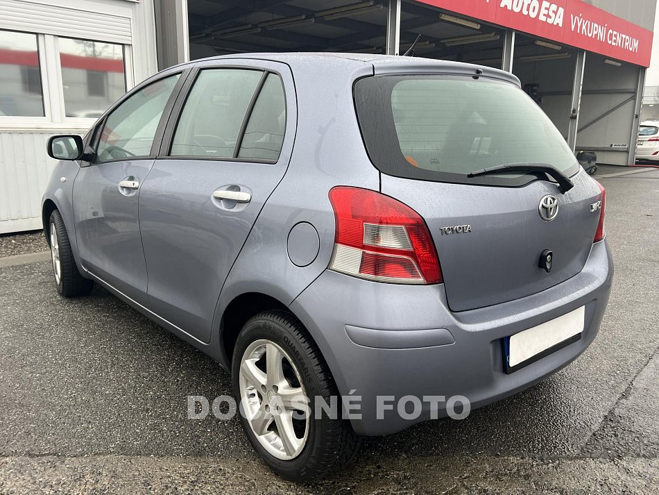 Toyota Yaris 1.0 i 