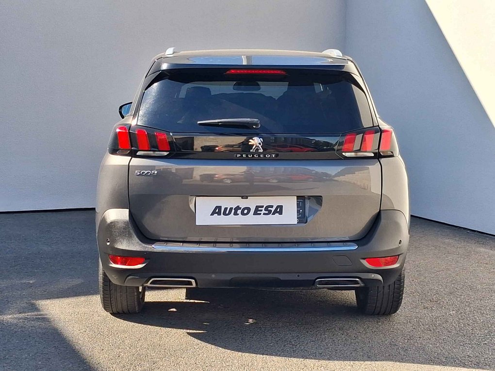 Peugeot 5008 1.5 HDi Allure 7míst