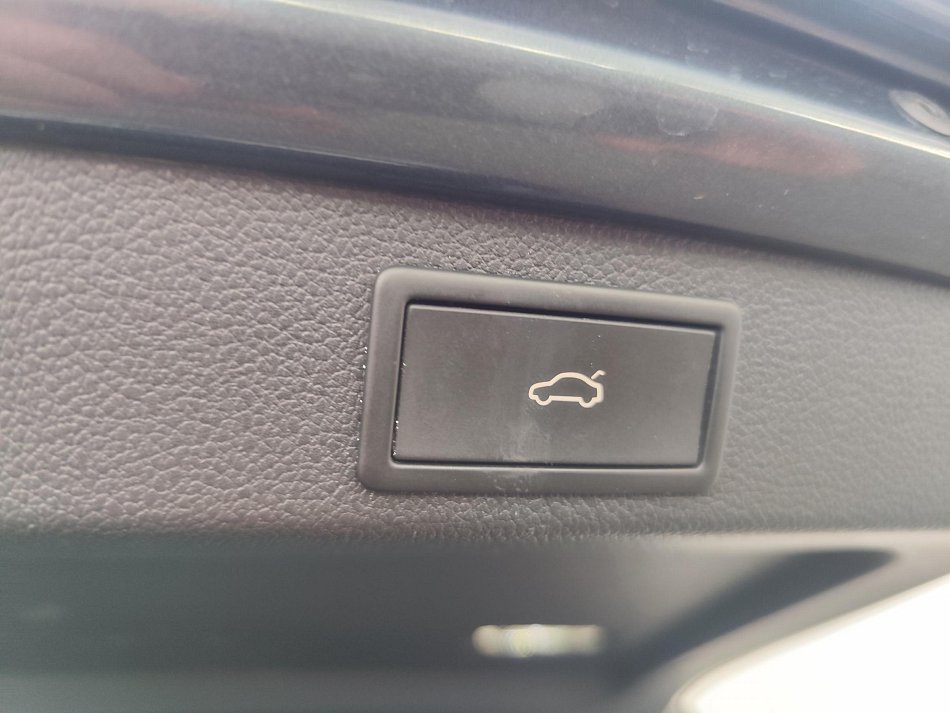 Škoda Superb III 2.0TDi Scout