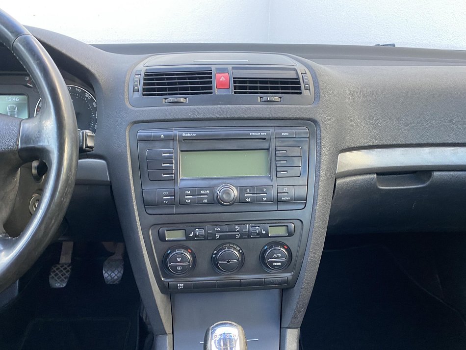 Škoda Octavia II 2.0 TDi Elegance